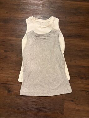 Women’s Sleeveless Tank Top Duo - Gray and white size S